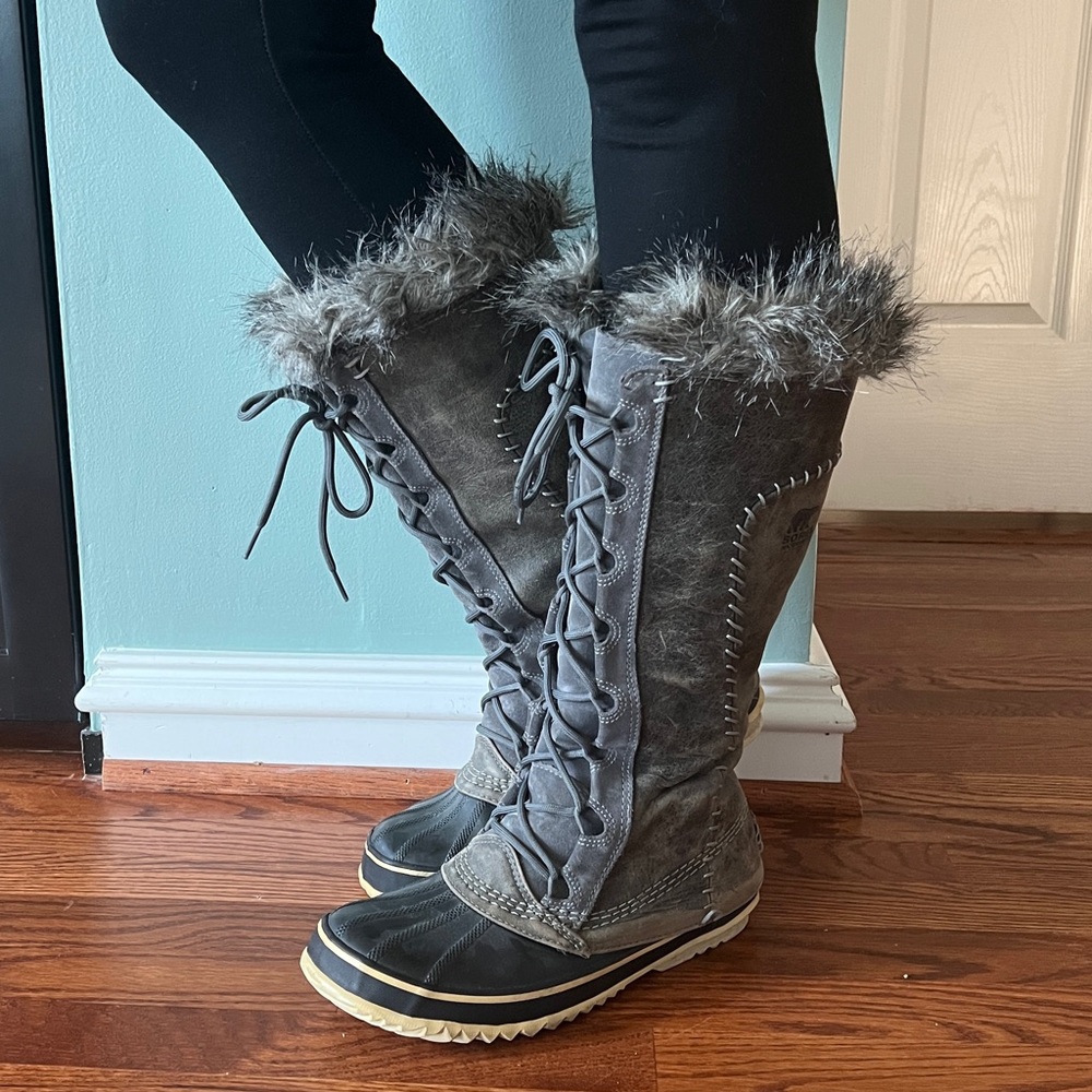 Sorel waterproof boots sz 9
